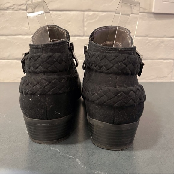 Life Stride sz 8 Adriana black microsuede ankle boots - Picture 8 of 16